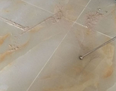 莎车瓷砖空鼓维修公司分享粘合剂选择不当在瓷砖铺贴过程中可能导致以下问题