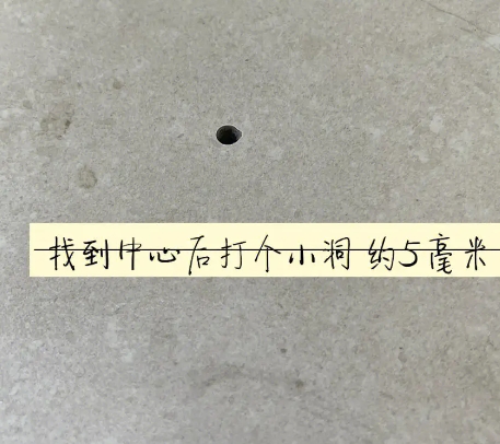 莎车瓷砖空鼓维修公司专业解答在瓷砖铺贴过程中，如果砂料搅拌不均匀，将会带来以下问题